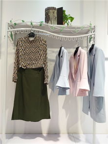 服裝廠家女裝報價解析 如何精準(zhǔn)獲取走份服飾成本